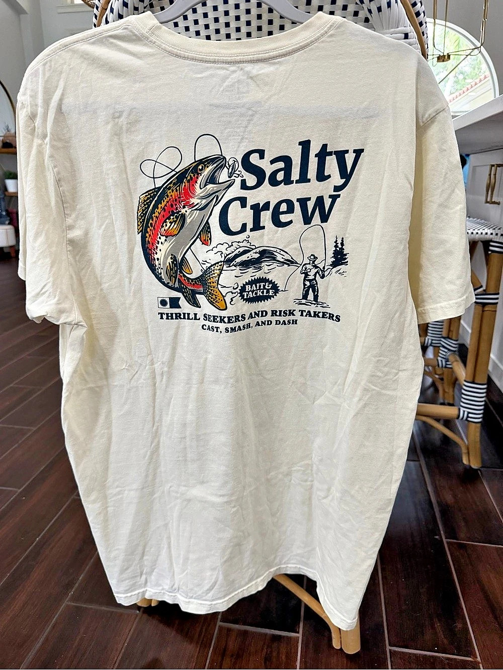 Salty Crew Men's Large Cream Graphic T-Shirt Fish Thrill Seekers Risk Takers